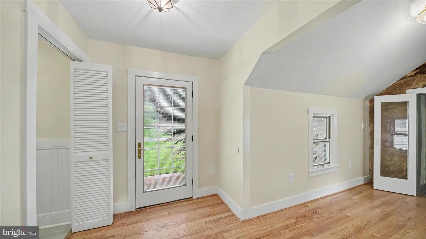 4037 Grande View Drive photo 11
