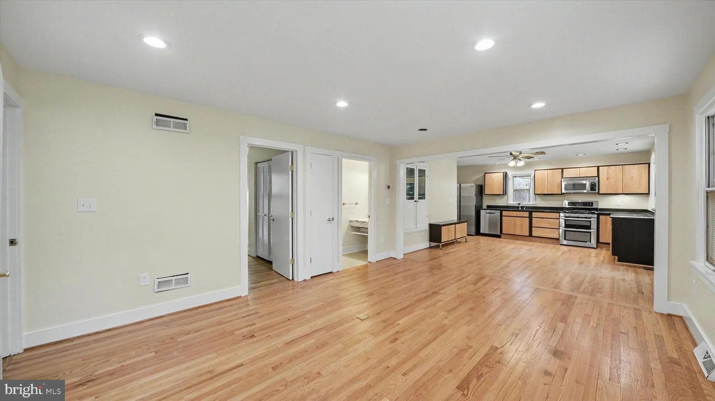 4037 Grande View Drive photo 21