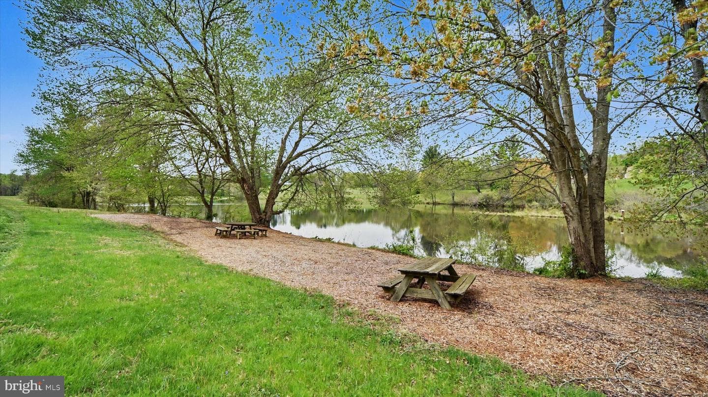 4037 Grande View Drive photo 9