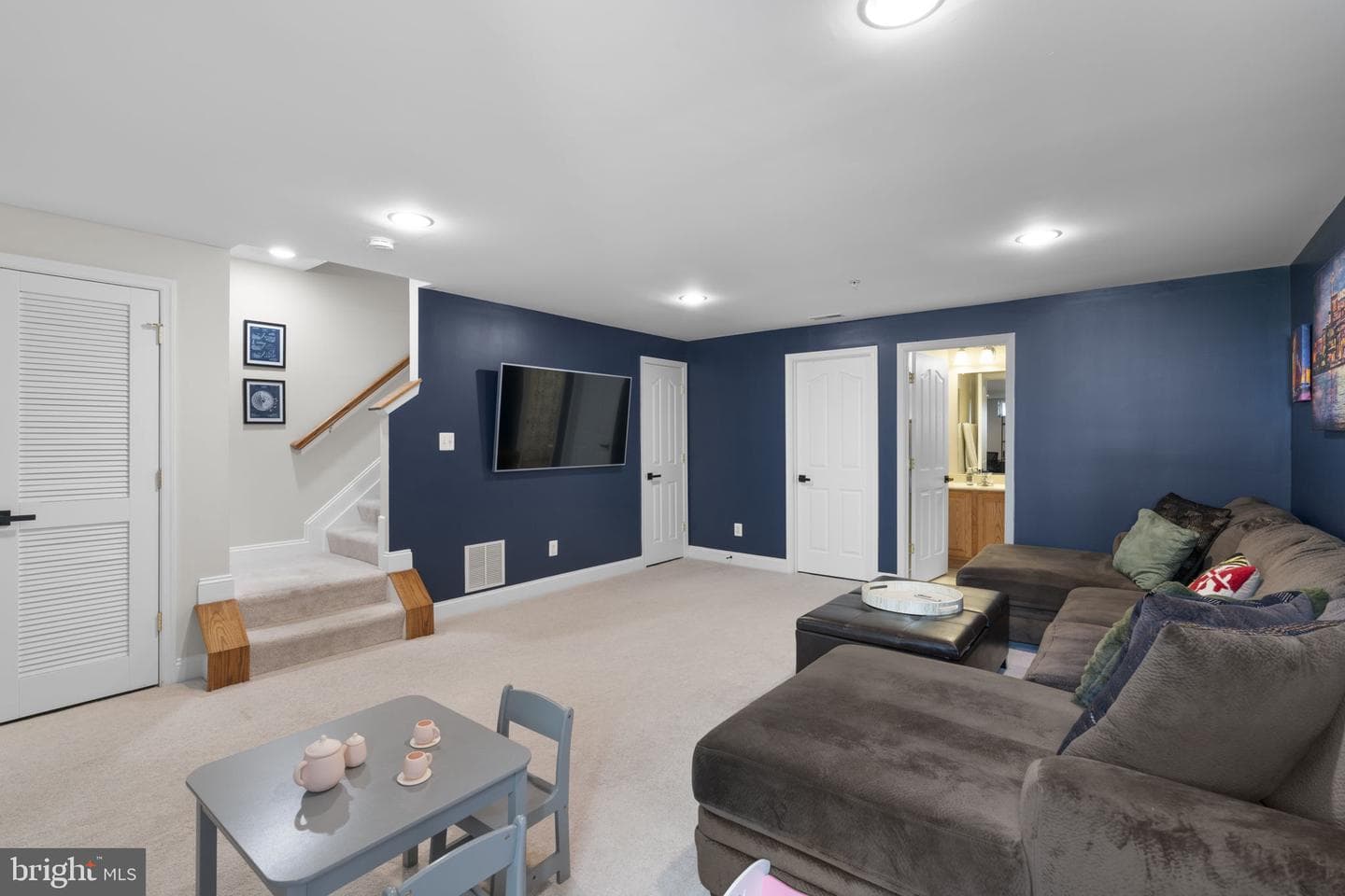 632 Berwick Court photo 35