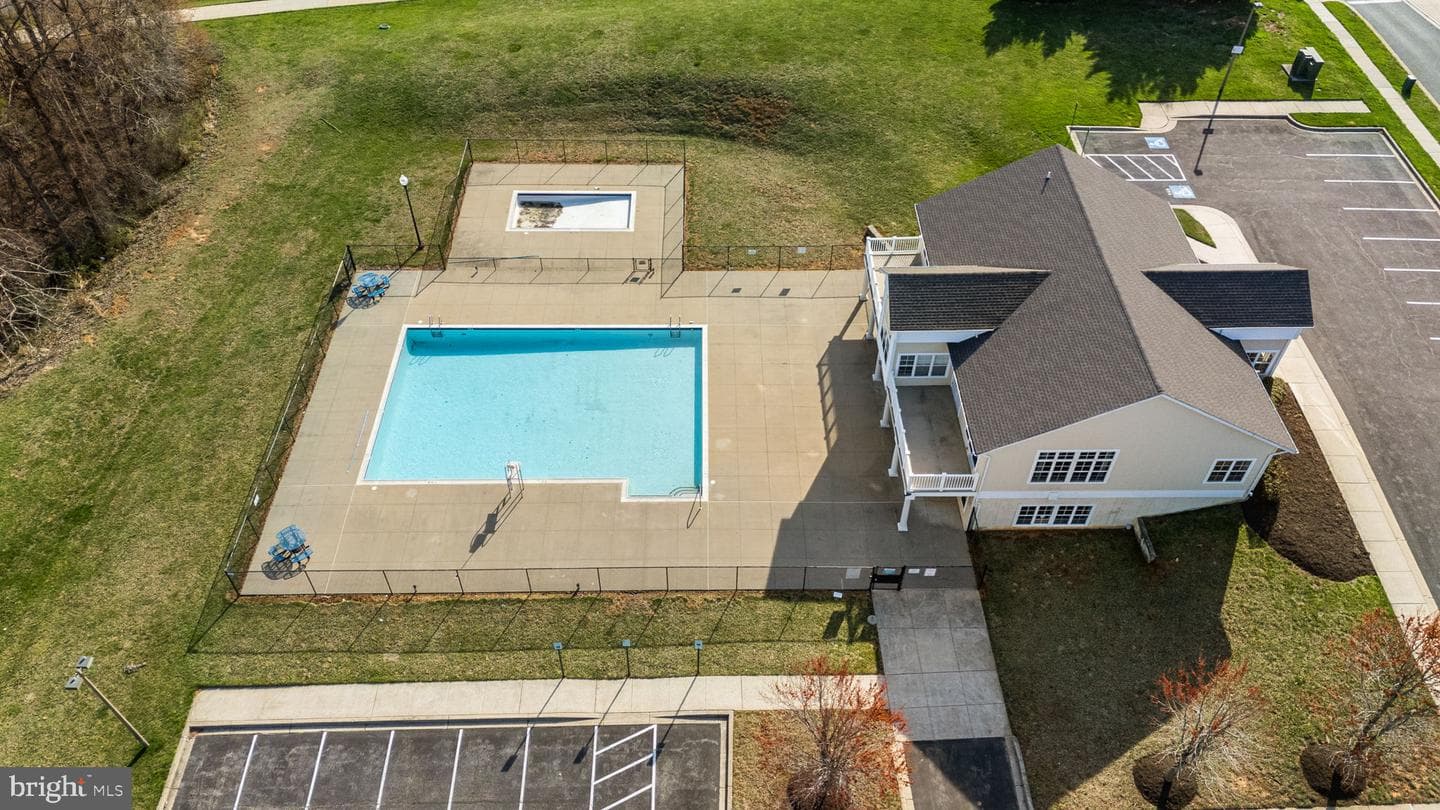 632 Berwick Court photo 45