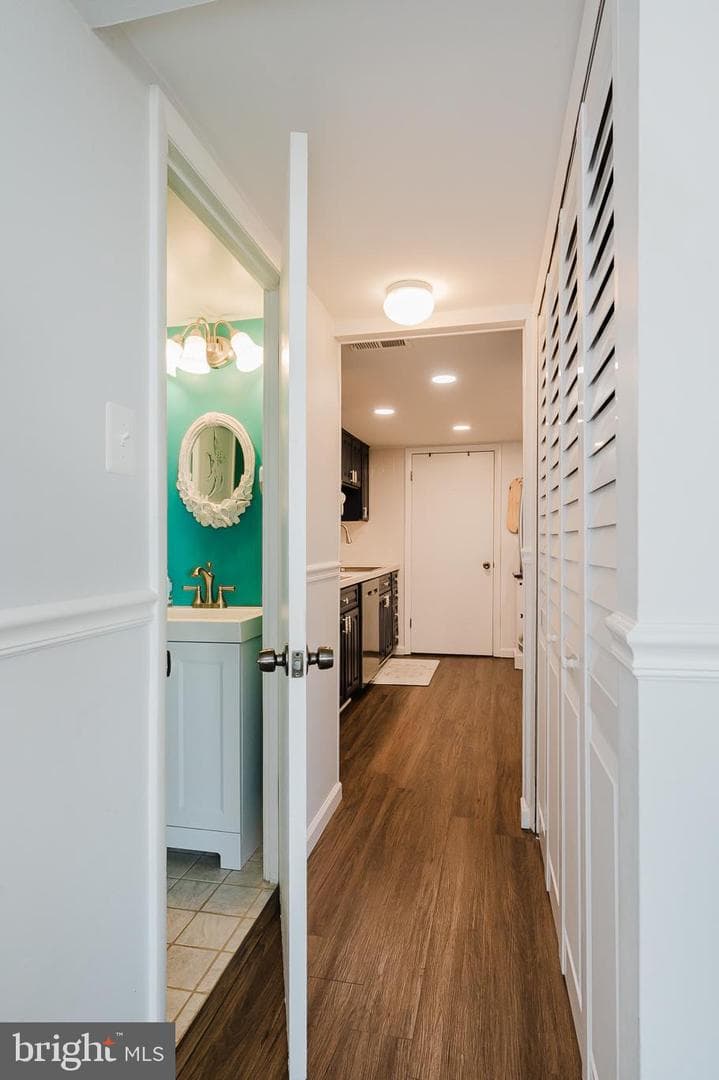 696 Shore Drive photo 19