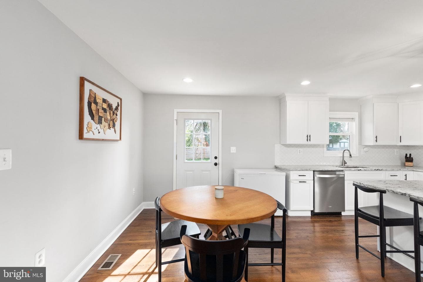 314 Lakeside Drive photo 10