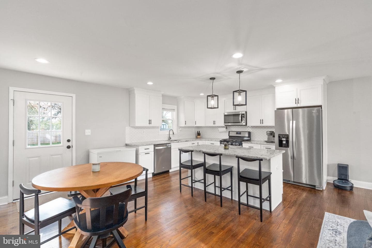 314 Lakeside Drive photo 9