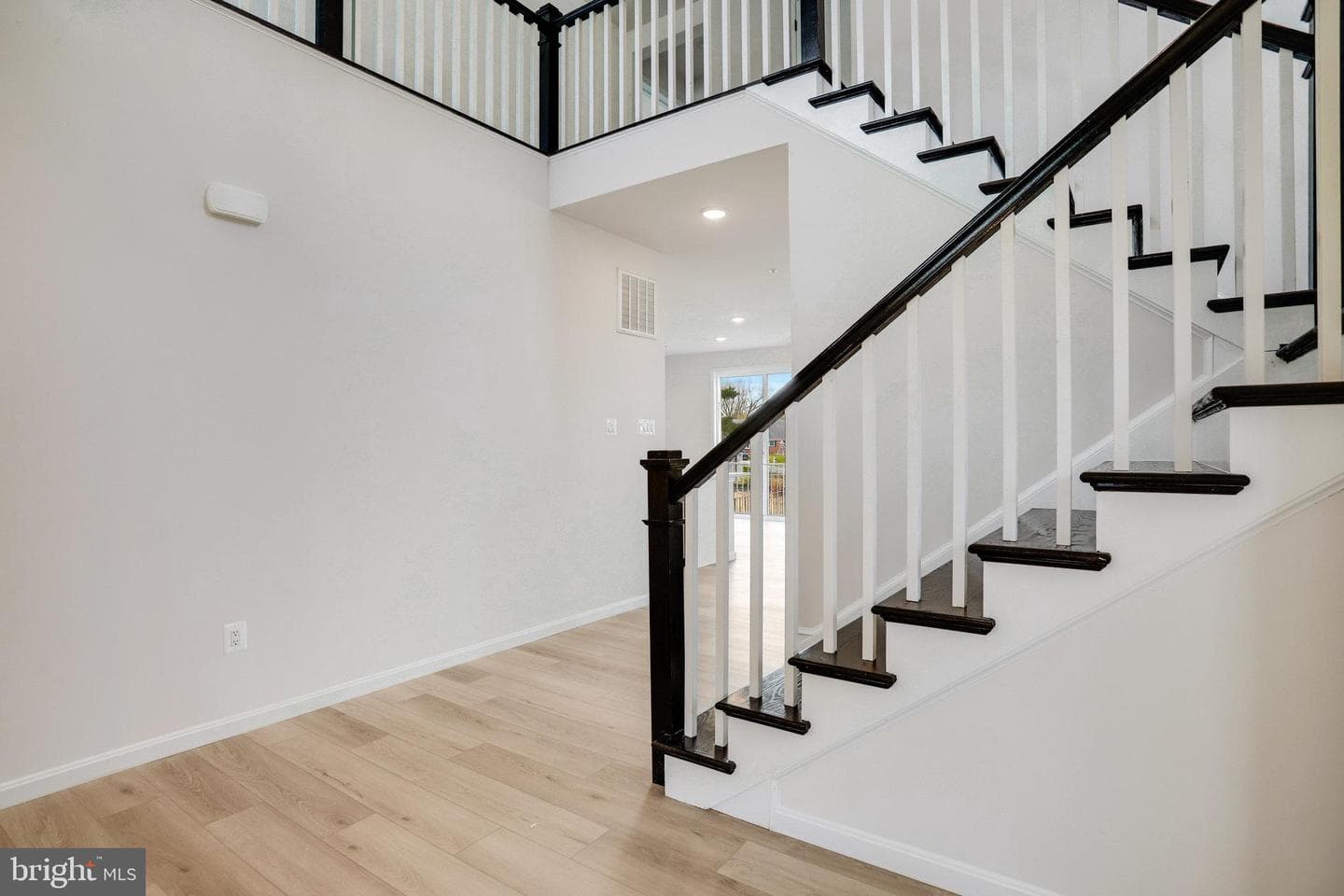 1620 Shady Tree Court photo 6