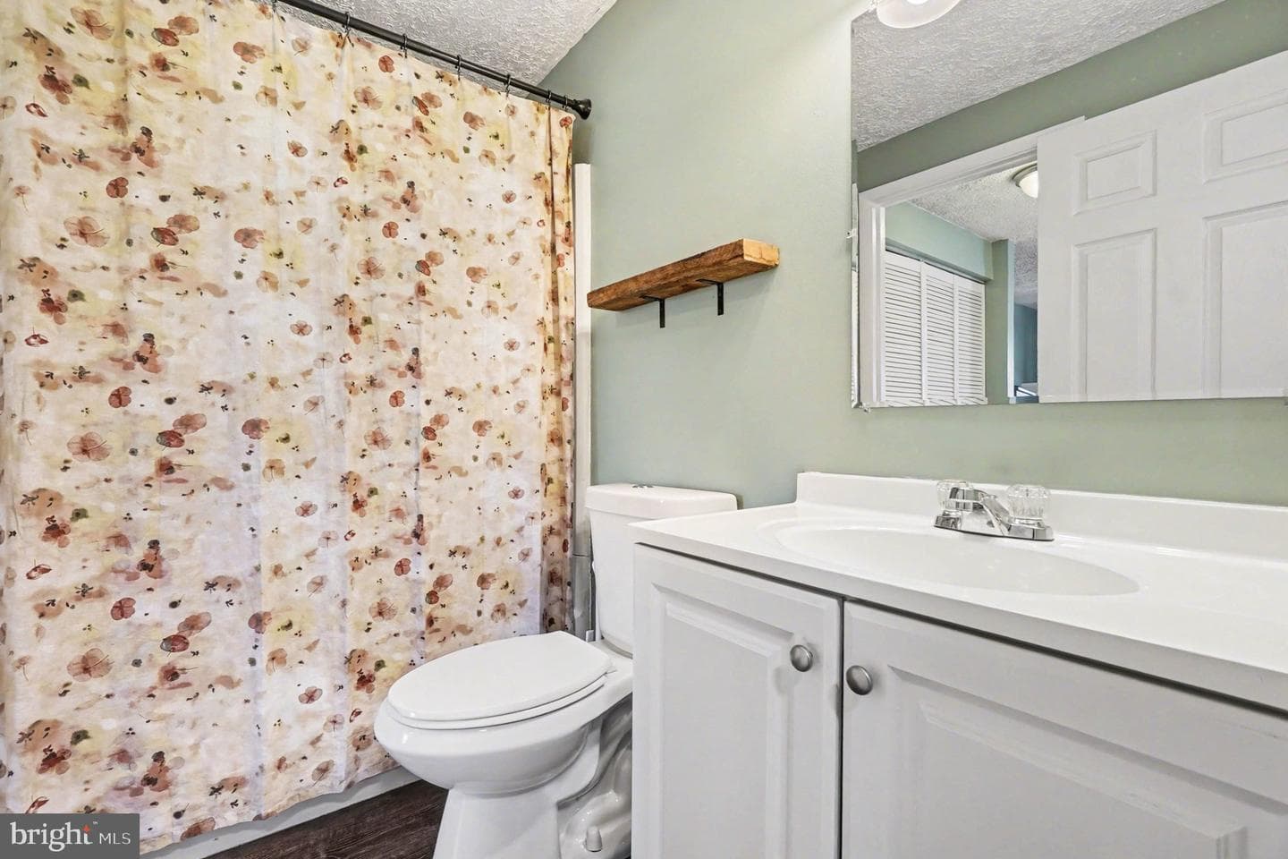 104 Long Meadow Court photo 24
