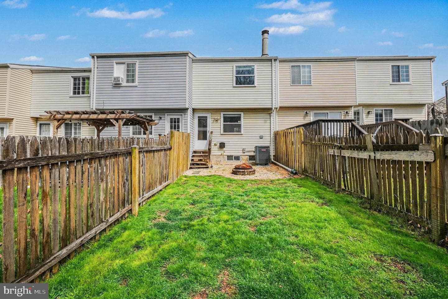 104 Long Meadow Court photo 33