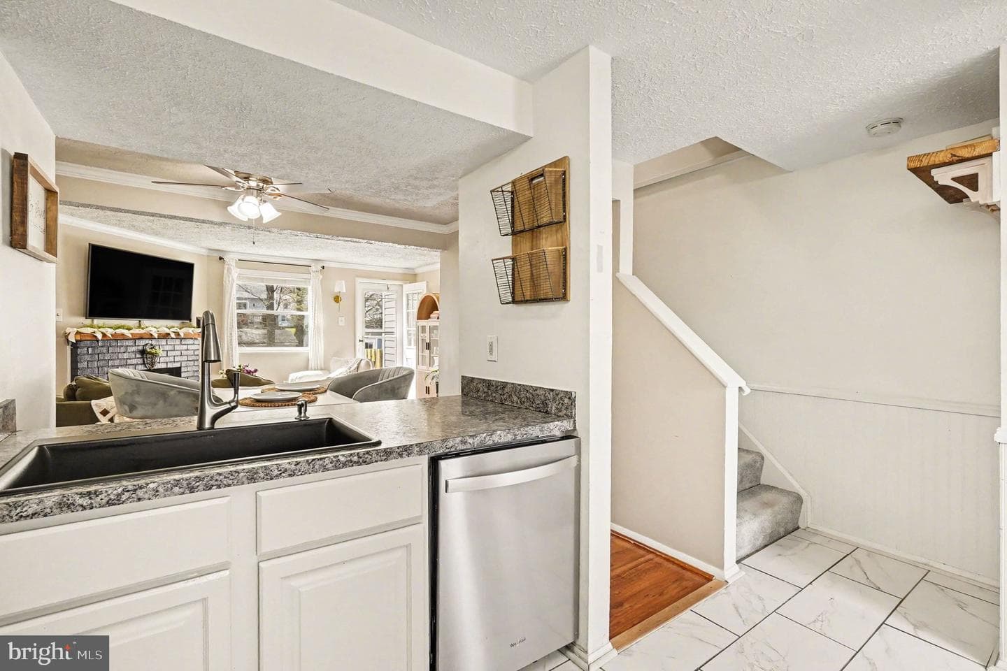 104 Long Meadow Court photo 7