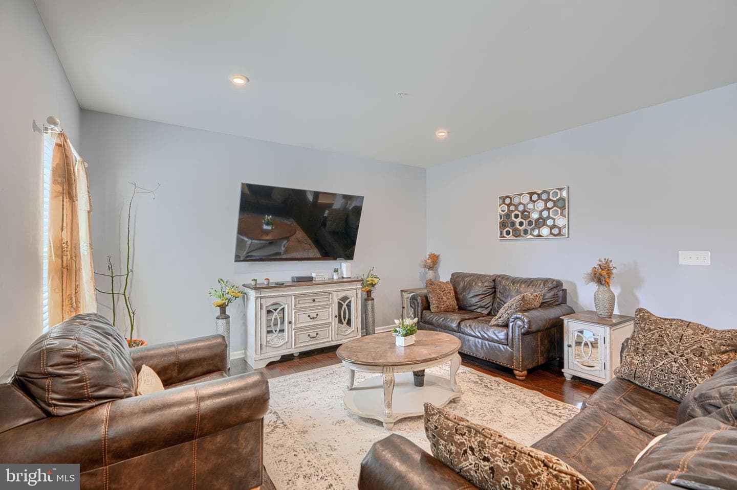 512 Dusk View Drive photo 16