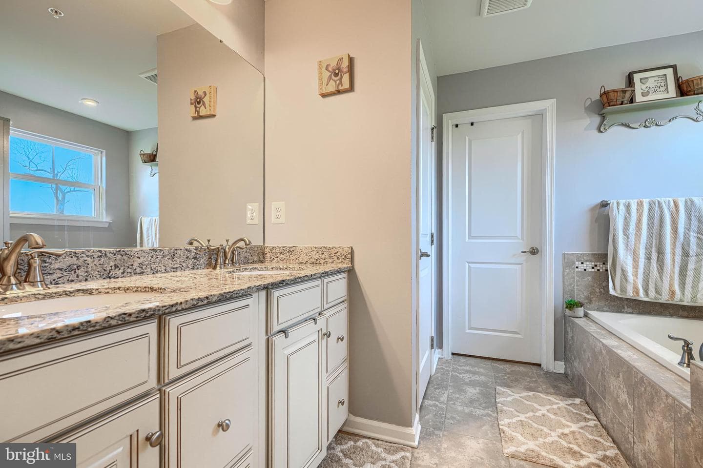 512 Dusk View Drive photo 43