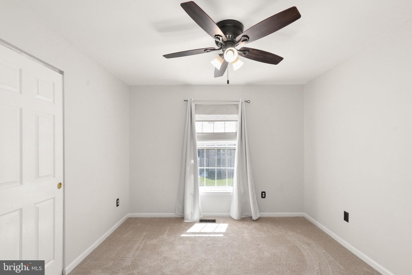 502 Winter Span Court photo 32