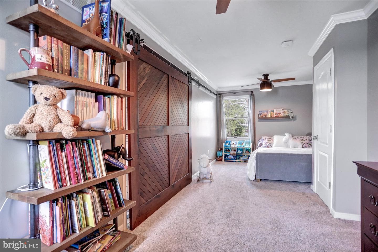 562 Anchor Drive photo 32