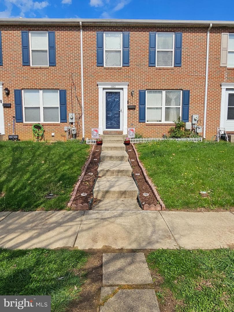 380 Center Deen Avenue photo 2