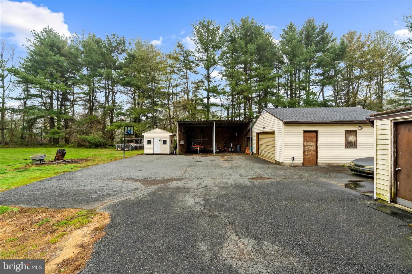 151 Darlington Road photo 42