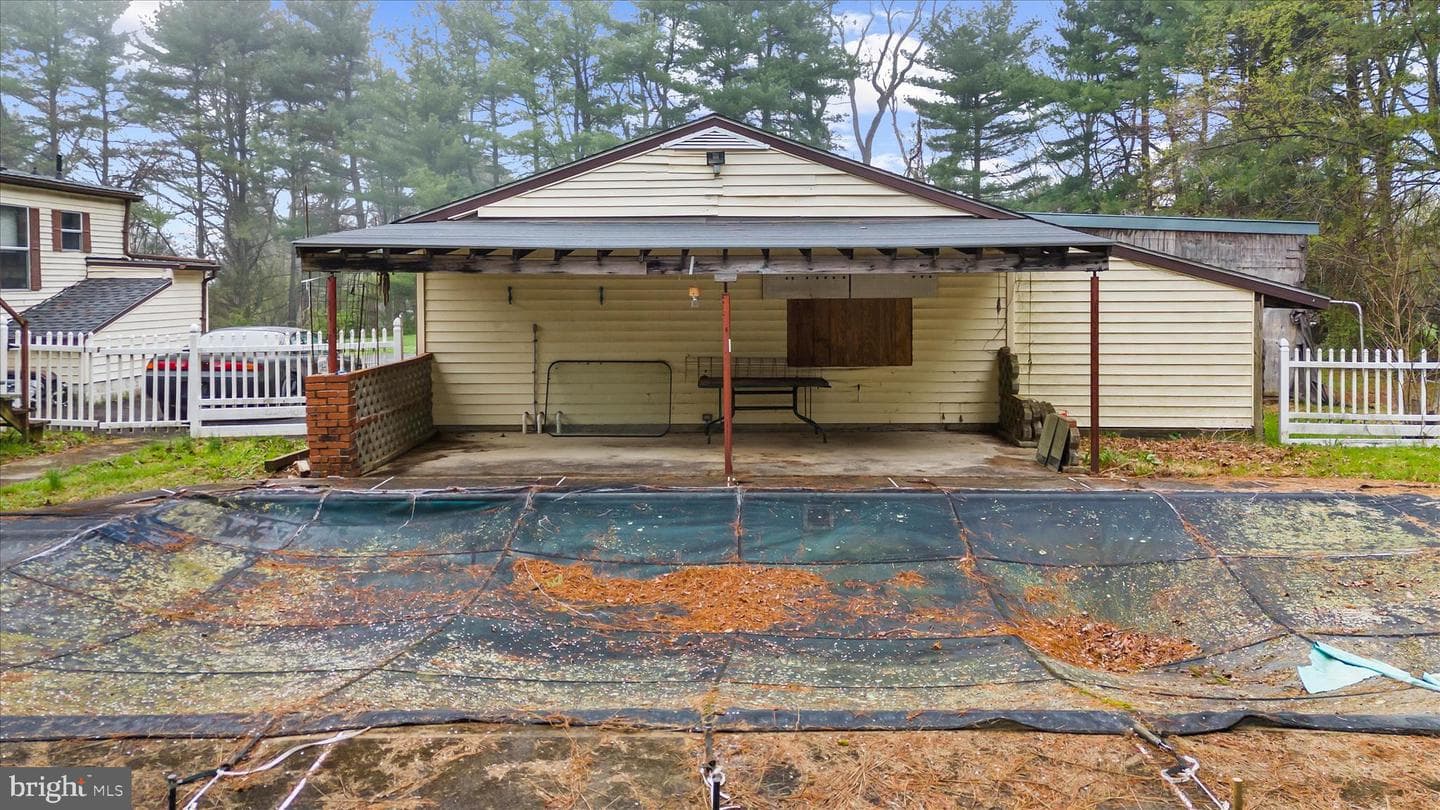 151 Darlington Road photo 46