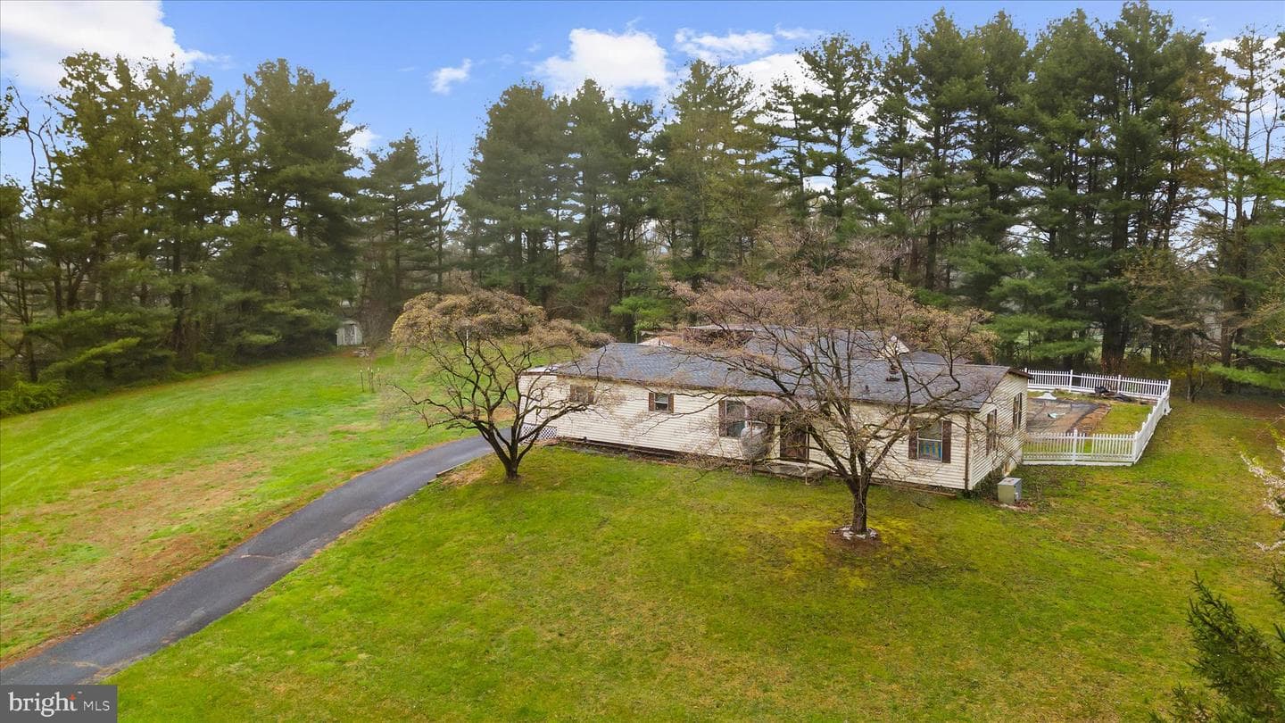 151 Darlington Road photo 5