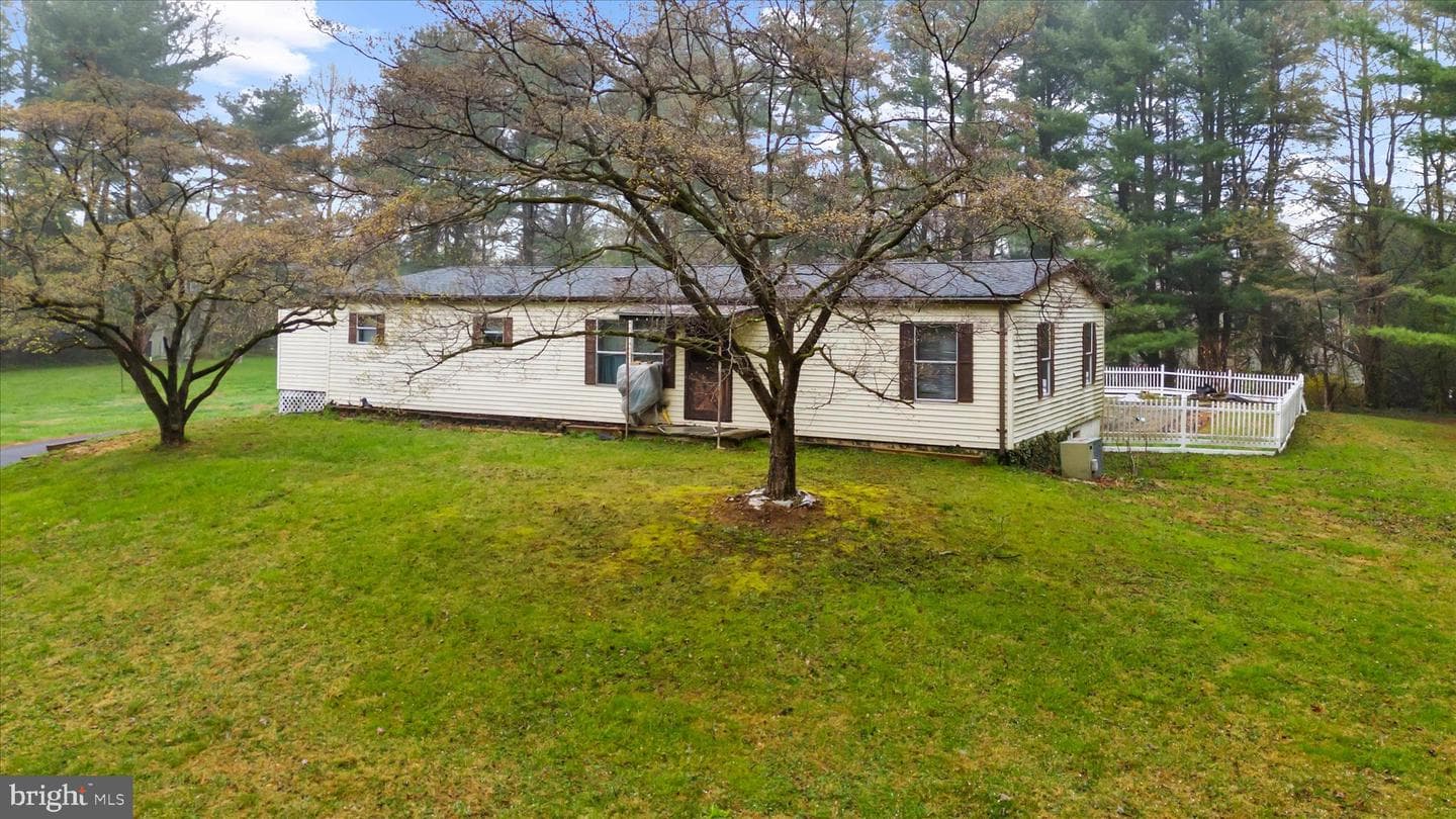 151 Darlington Road photo 8