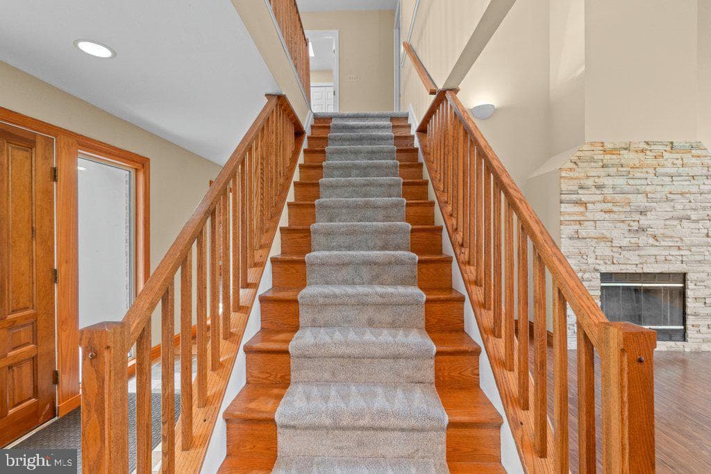 311 Rolling Knoll Drive photo 34