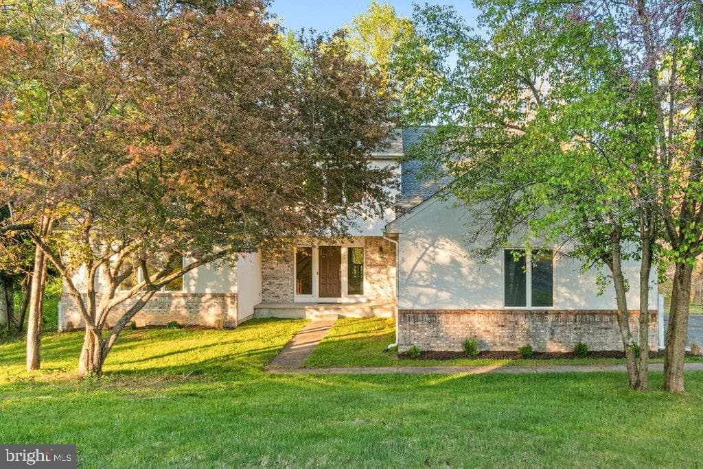 311 Rolling Knoll Drive photo 4