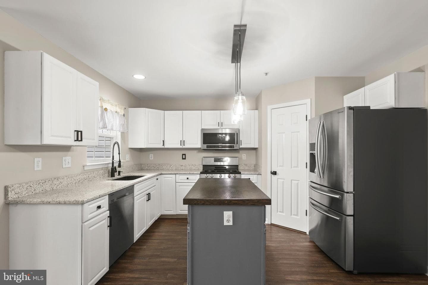 767 Shallow Ridge Court photo 5