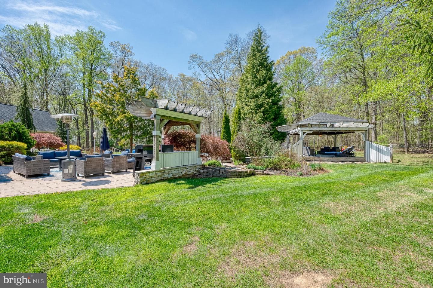 1216 Bluebird Court W photo 102