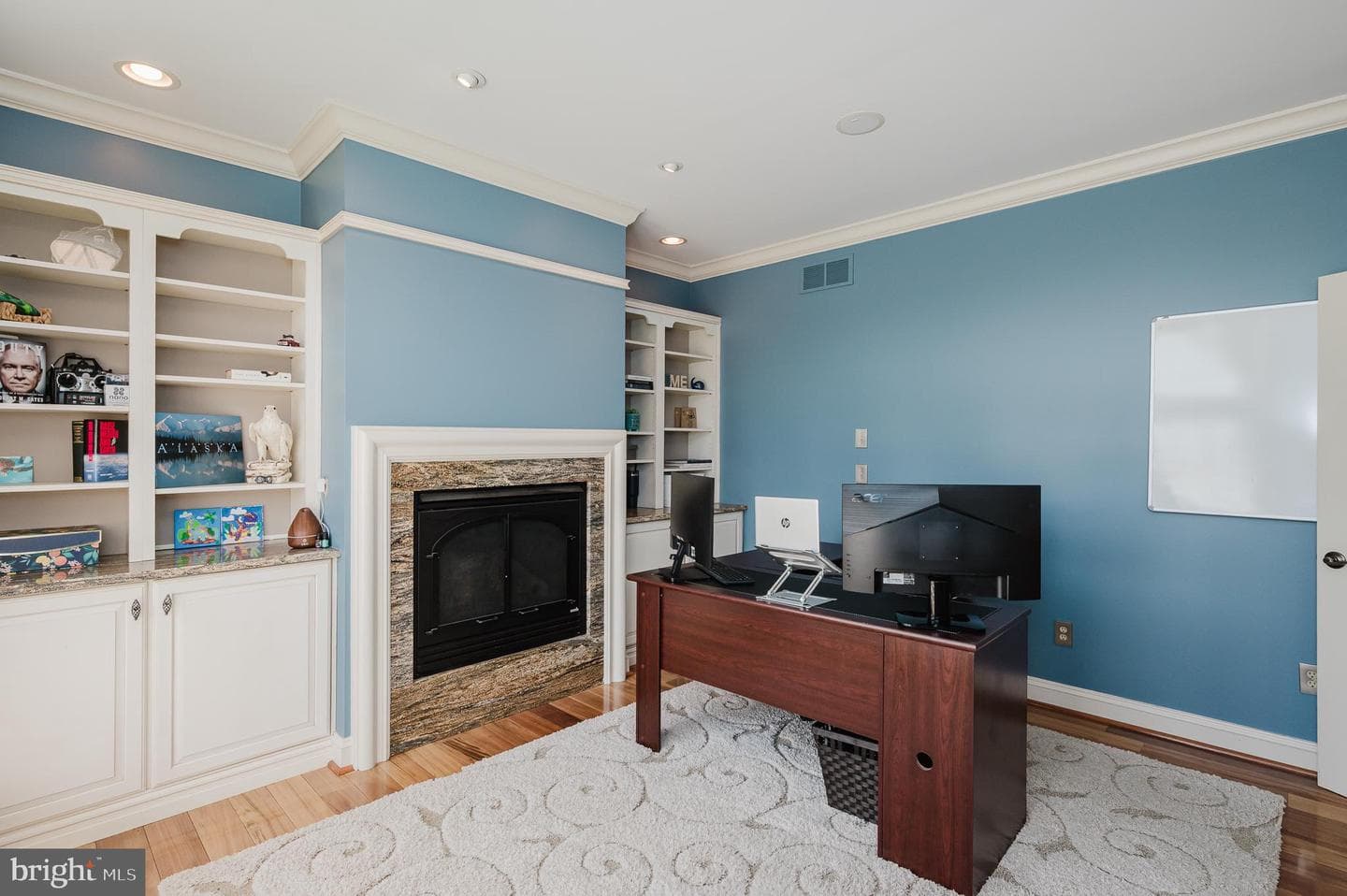1216 Bluebird Court W photo 17