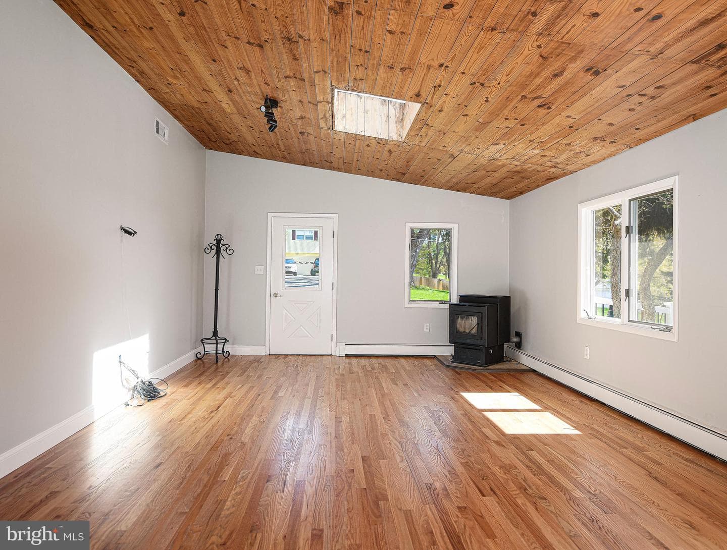 2501 Roy Terrace photo 12