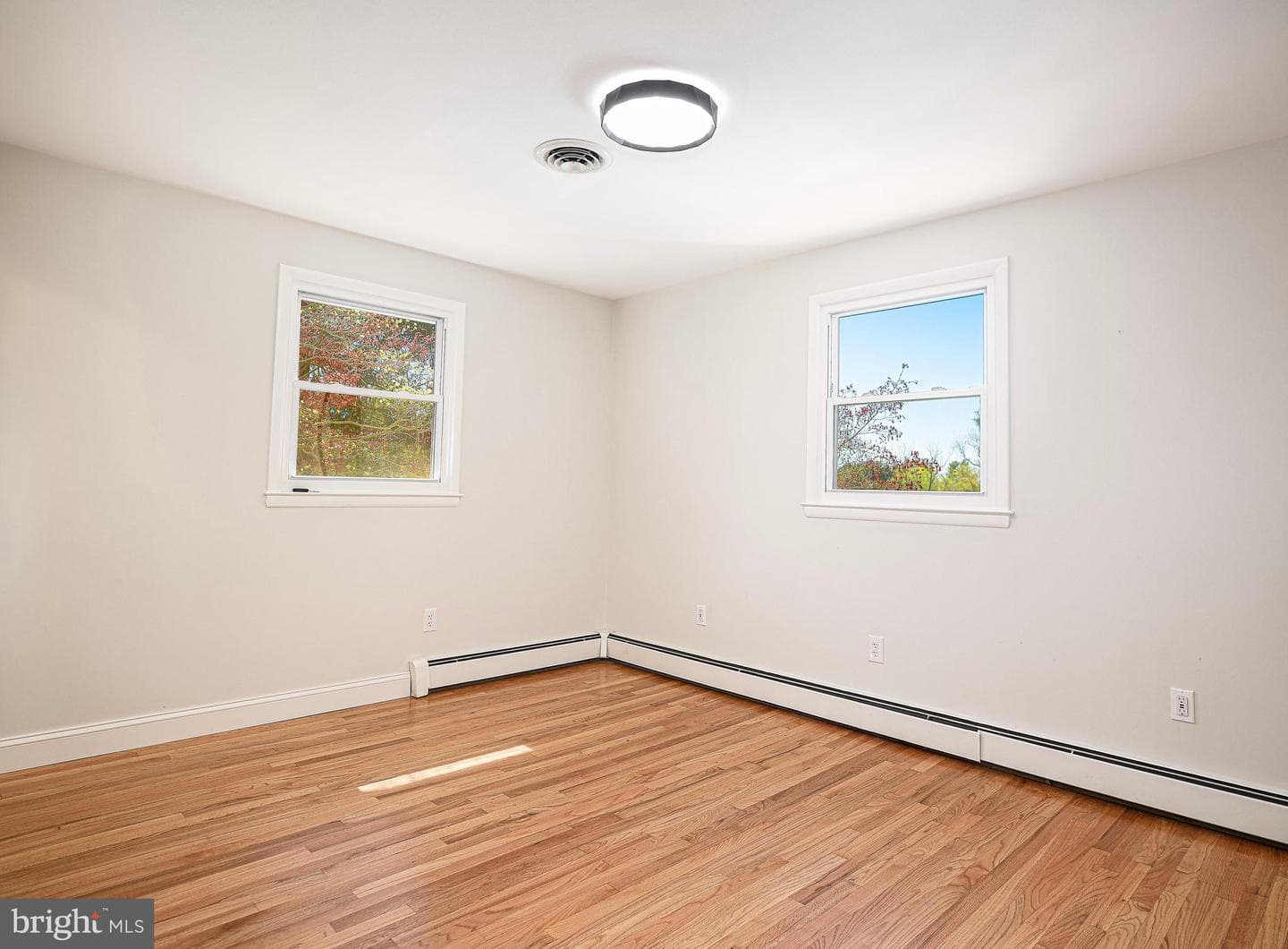 2501 Roy Terrace photo 17