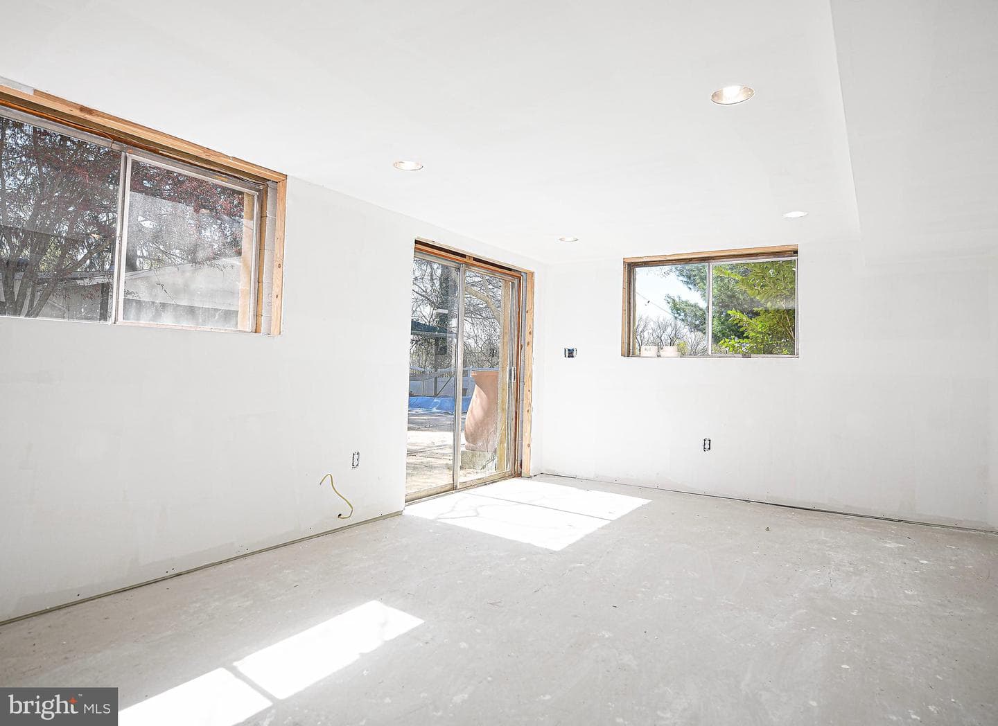 2501 Roy Terrace photo 23