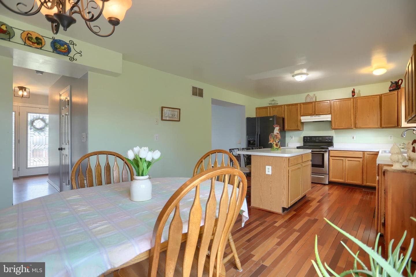 808 White Pine Lane photo 14