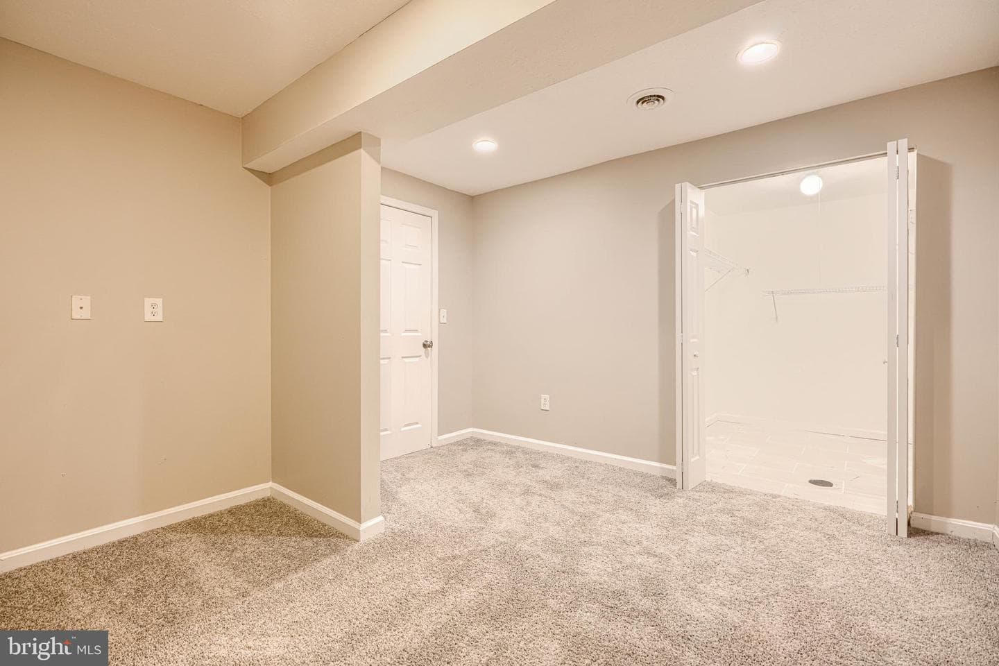 467 Manor Road photo 16