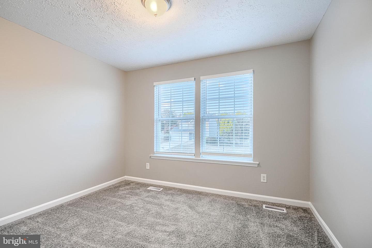 467 Manor Road photo 39