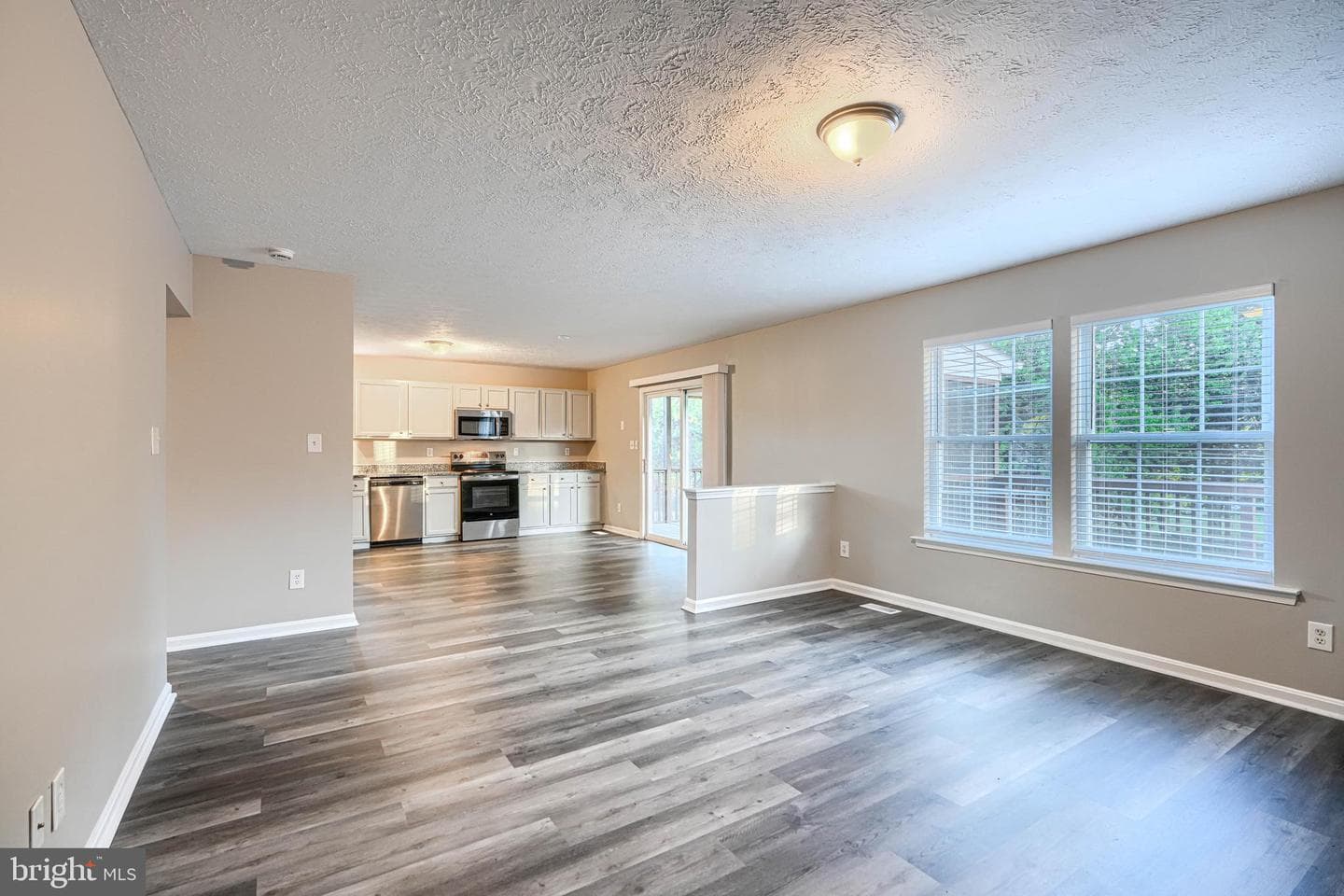 467 Manor Road photo 9