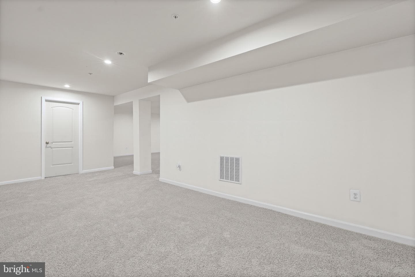 539 Potomac Road photo 37