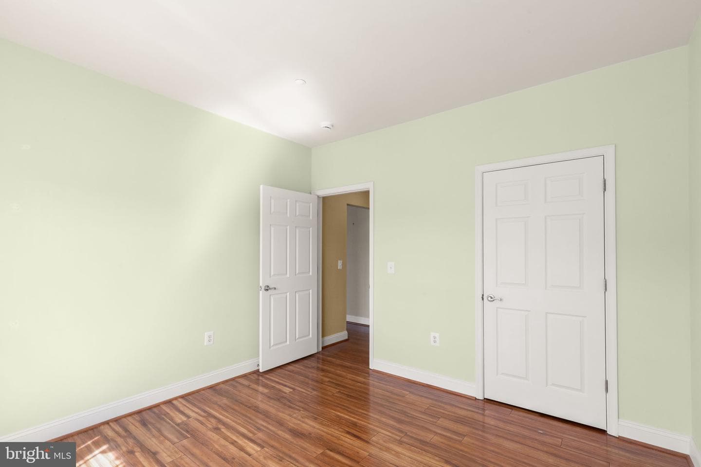 301 Tiree Court #301 photo 24