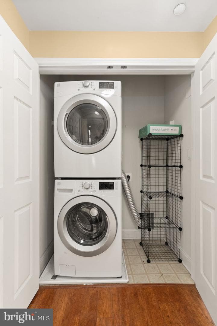 301 Tiree Court #301 photo 26