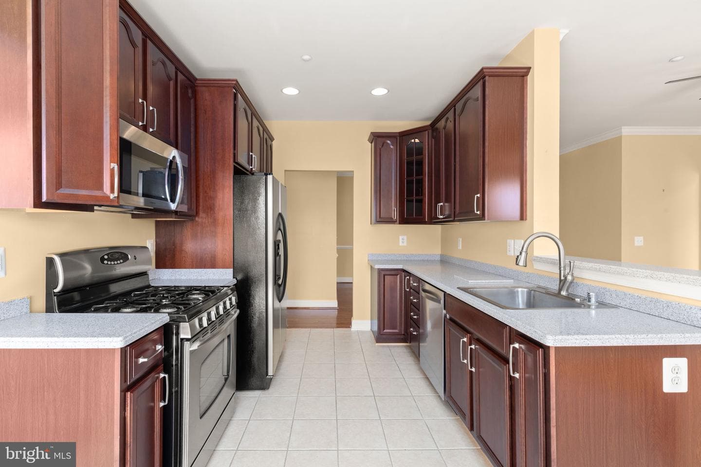 301 Tiree Court #301 photo 9