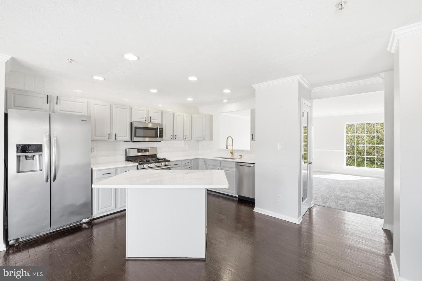 2045 Mardic Drive photo 15