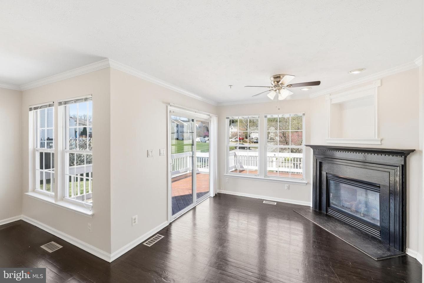 2045 Mardic Drive photo 17