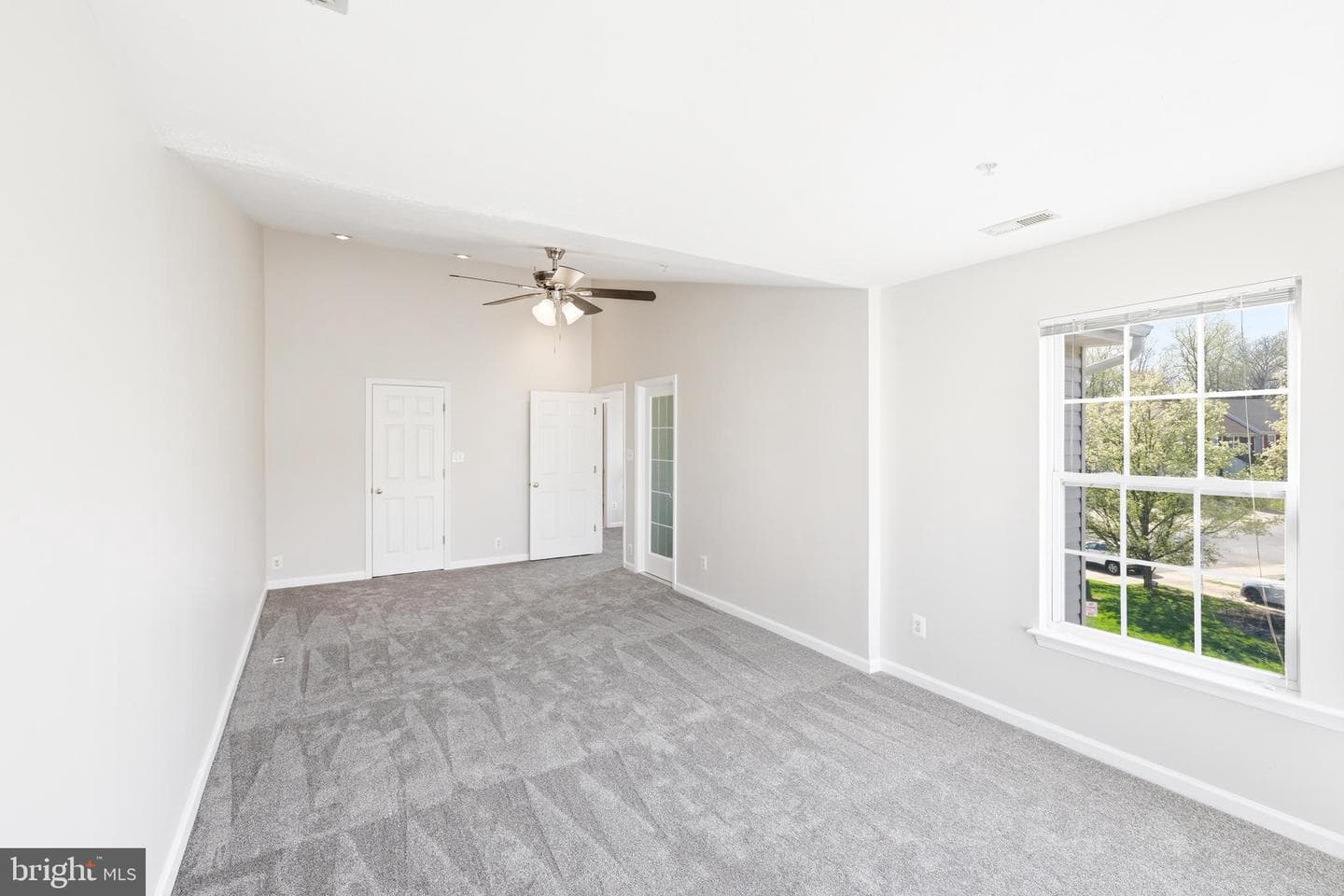 2045 Mardic Drive photo 24