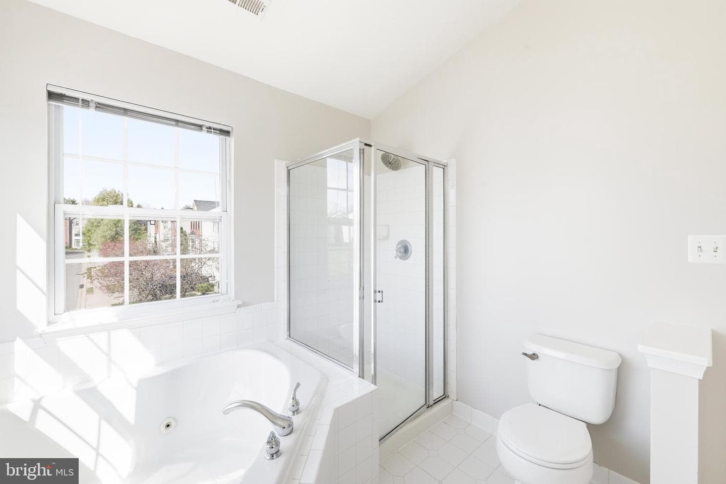 2045 Mardic Drive photo 27