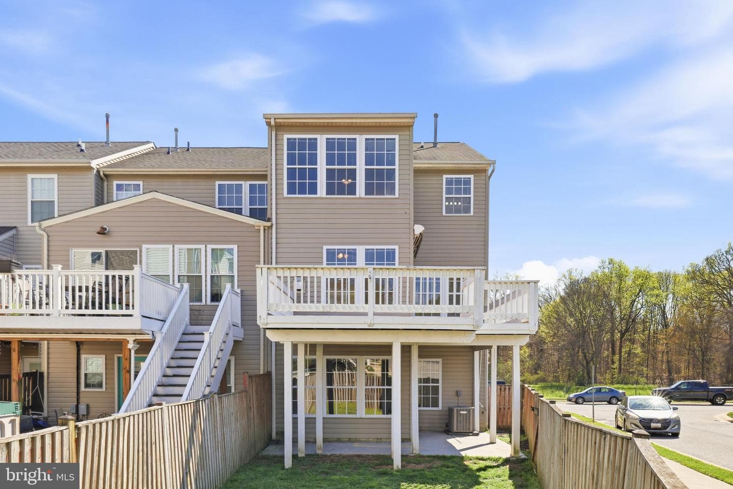 2045 Mardic Drive photo 35