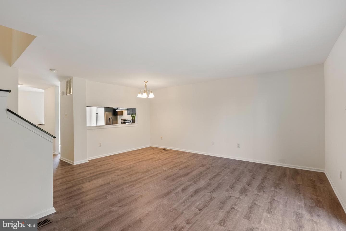 330 Fullerton Place photo 14