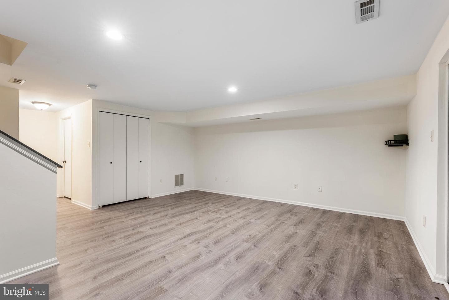 330 Fullerton Place photo 29