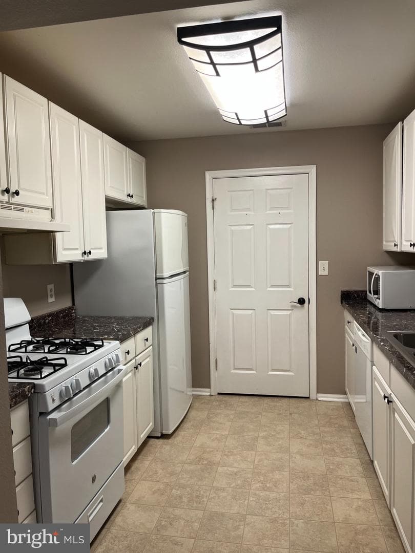 296 Canterbury Road #296-J, Bel Air