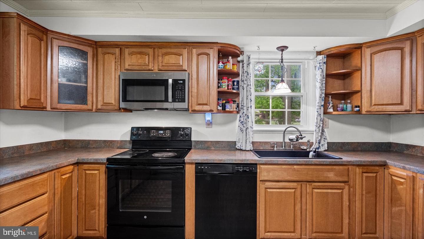 1512 Steeplechase Drive photo 10