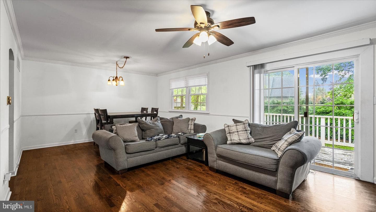 1512 Steeplechase Drive photo 12