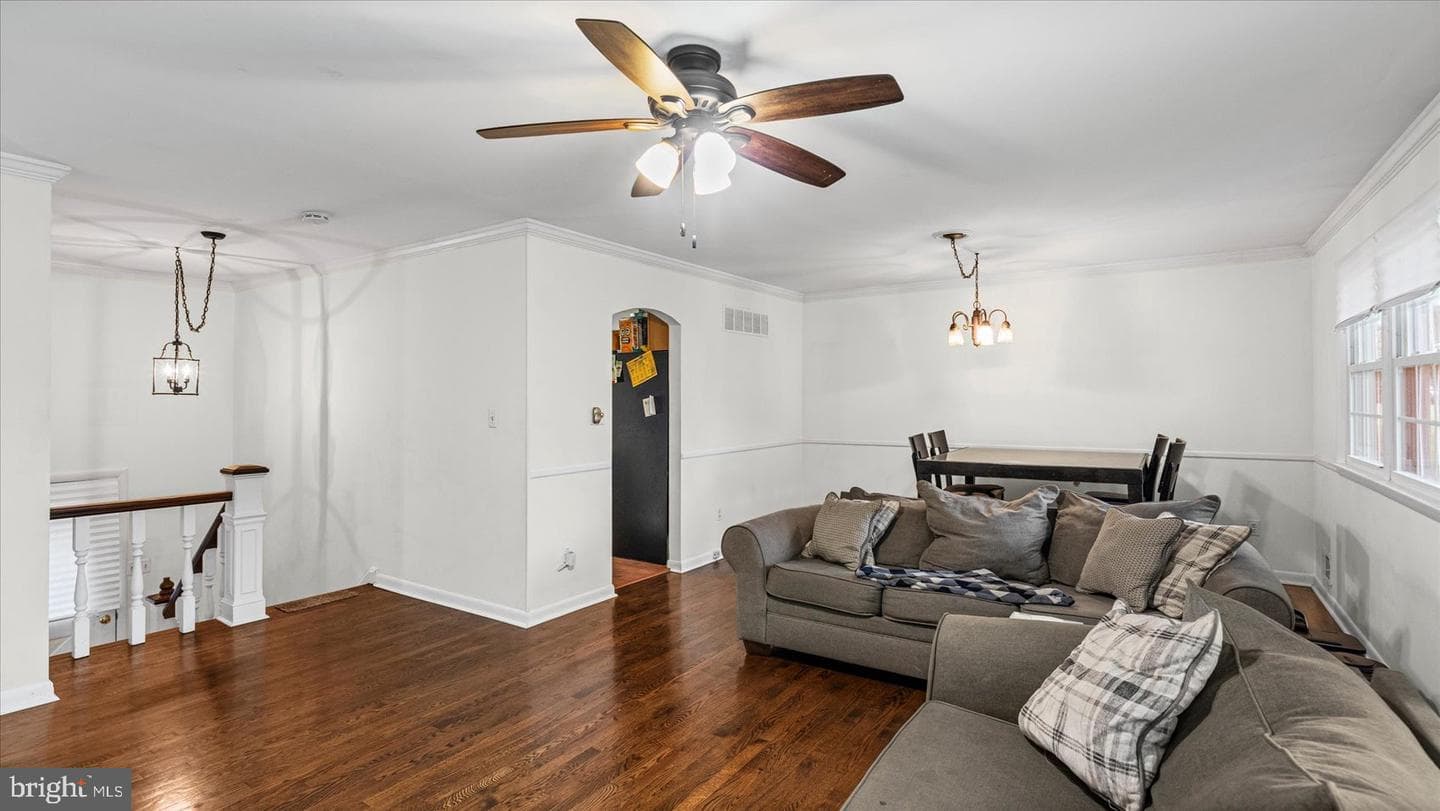 1512 Steeplechase Drive photo 13