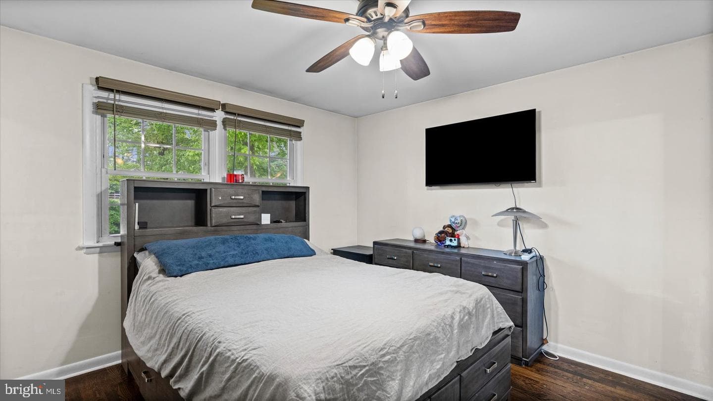 1512 Steeplechase Drive photo 17