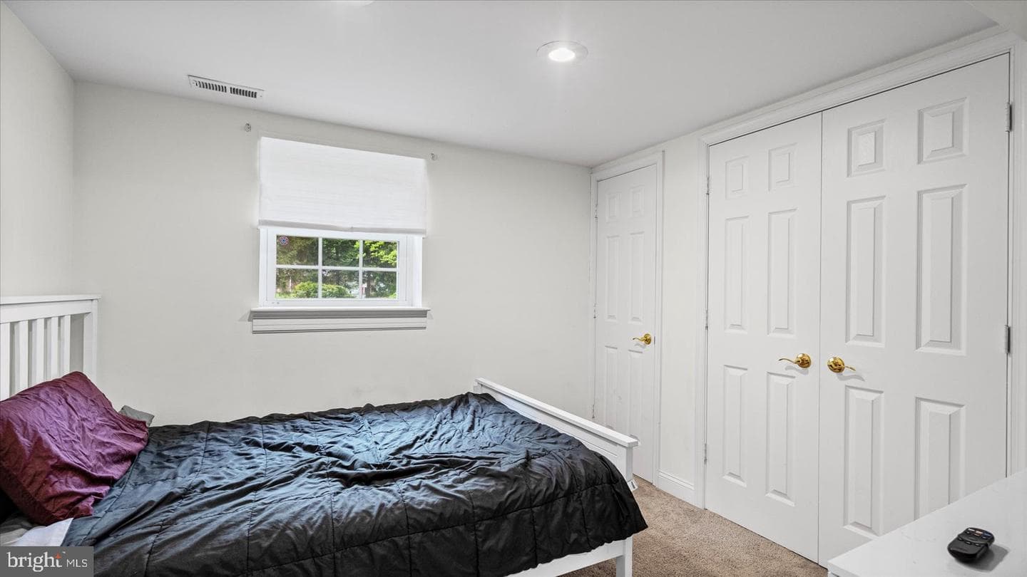1512 Steeplechase Drive photo 28